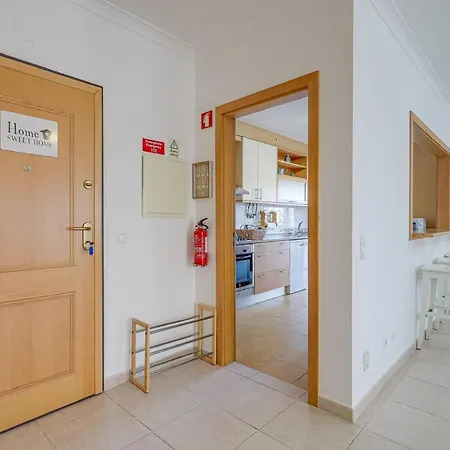 100 M 2 Bedrooms Algarve Sweet Apartment Armacao de Pera
