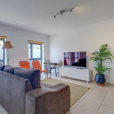 100 M 2 Bedrooms Algarve Sweet Armacao de Pera